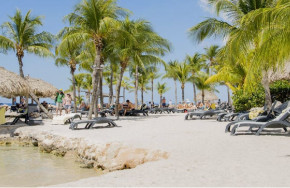 Lions Dive & Beach Resort