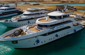 Sea Serpent Glorious Miss Nouran